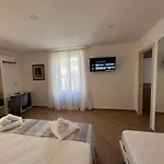A Casa Di Alessandro Bed & Breakfast 5*