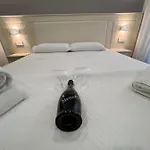 Bed & Breakfast A Casa Di Alessandro 5*