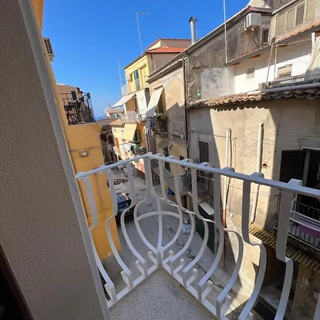 A Casa Di Alessandro Couette-café Tropea