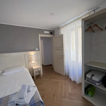 A Casa Di Alessandro Couette-café Tropea