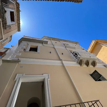 A Casa Di Alessandro 2* تروبيا