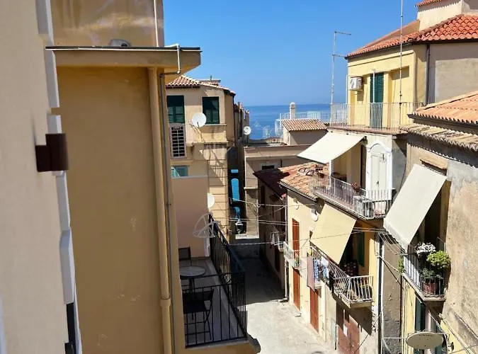 Alojamento de Acomodação e Pequeno-almoço A Casa Di Alessandro 5*